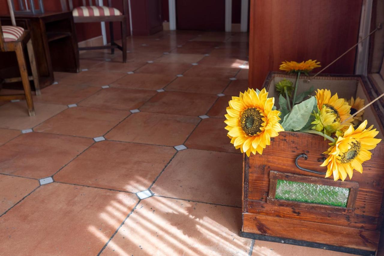 Hostal Restaurante Puerta Del Alcazar Ávila Ngoại thất bức ảnh