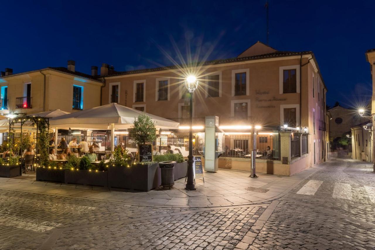 Hostal Restaurante Puerta Del Alcazar Ávila Ngoại thất bức ảnh