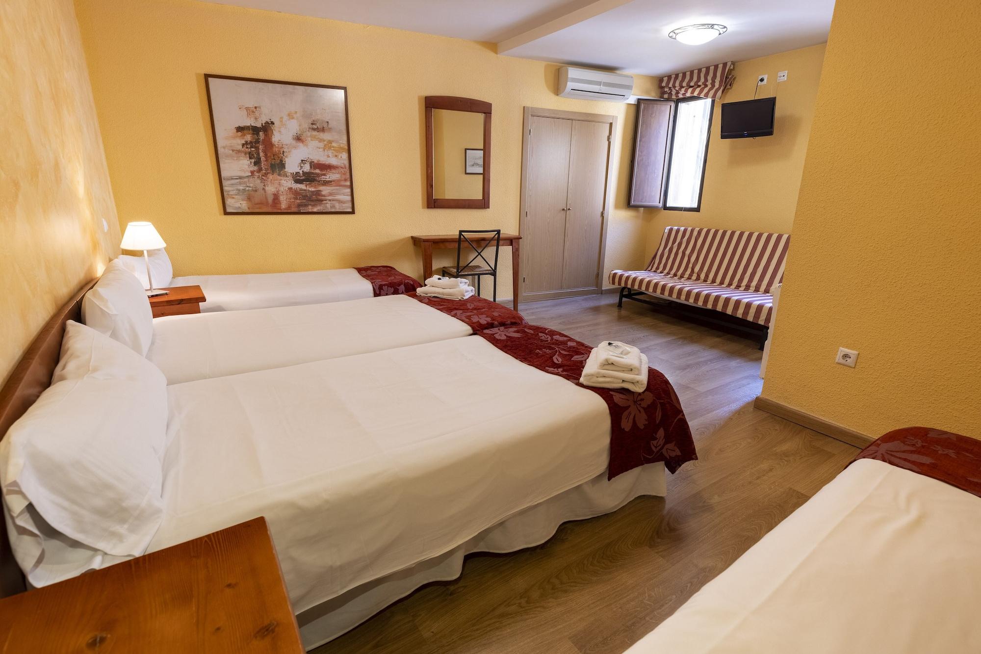 Hostal Restaurante Puerta Del Alcazar Ávila Ngoại thất bức ảnh