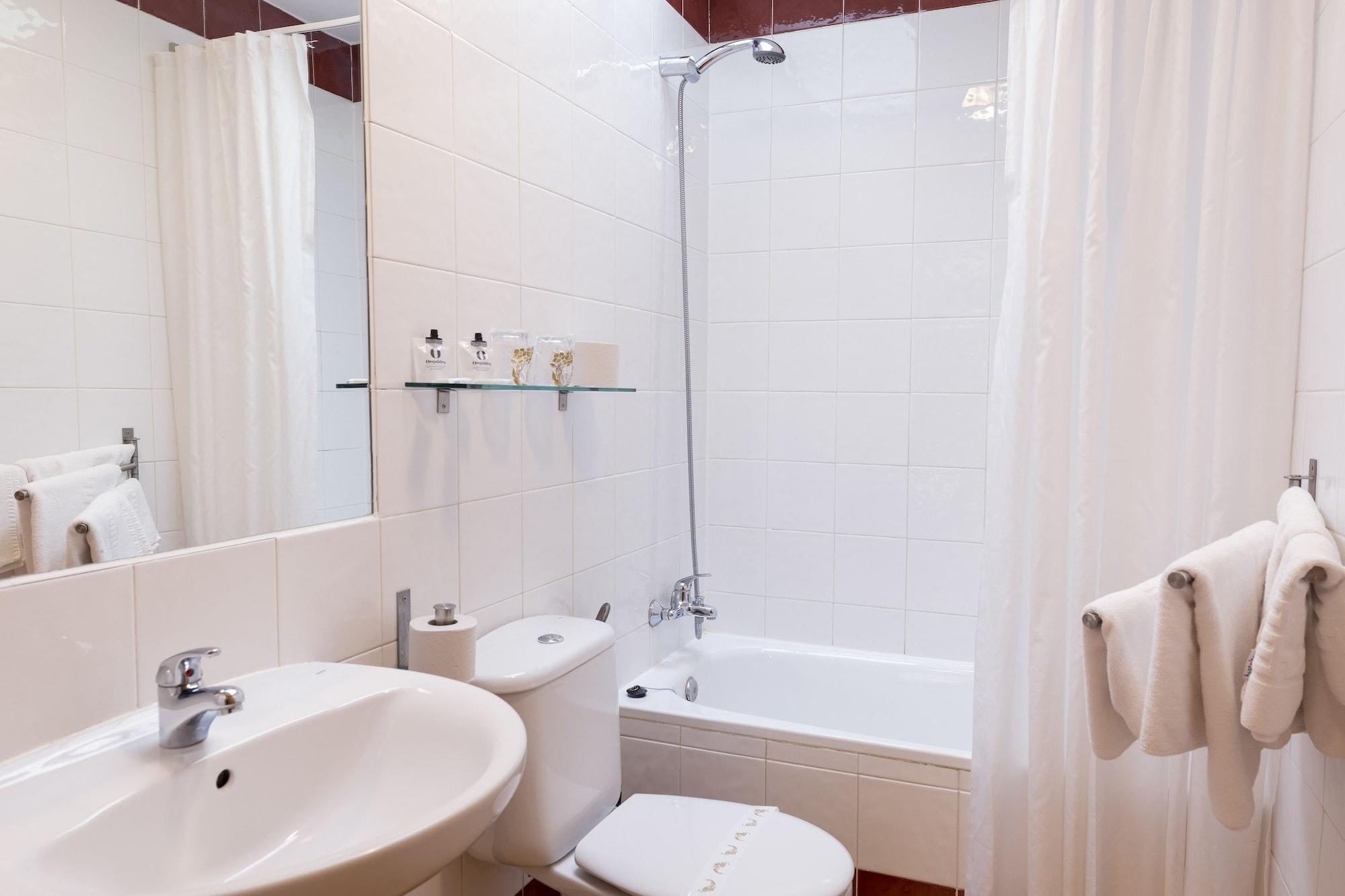 Hostal Restaurante Puerta Del Alcazar Ávila Ngoại thất bức ảnh
