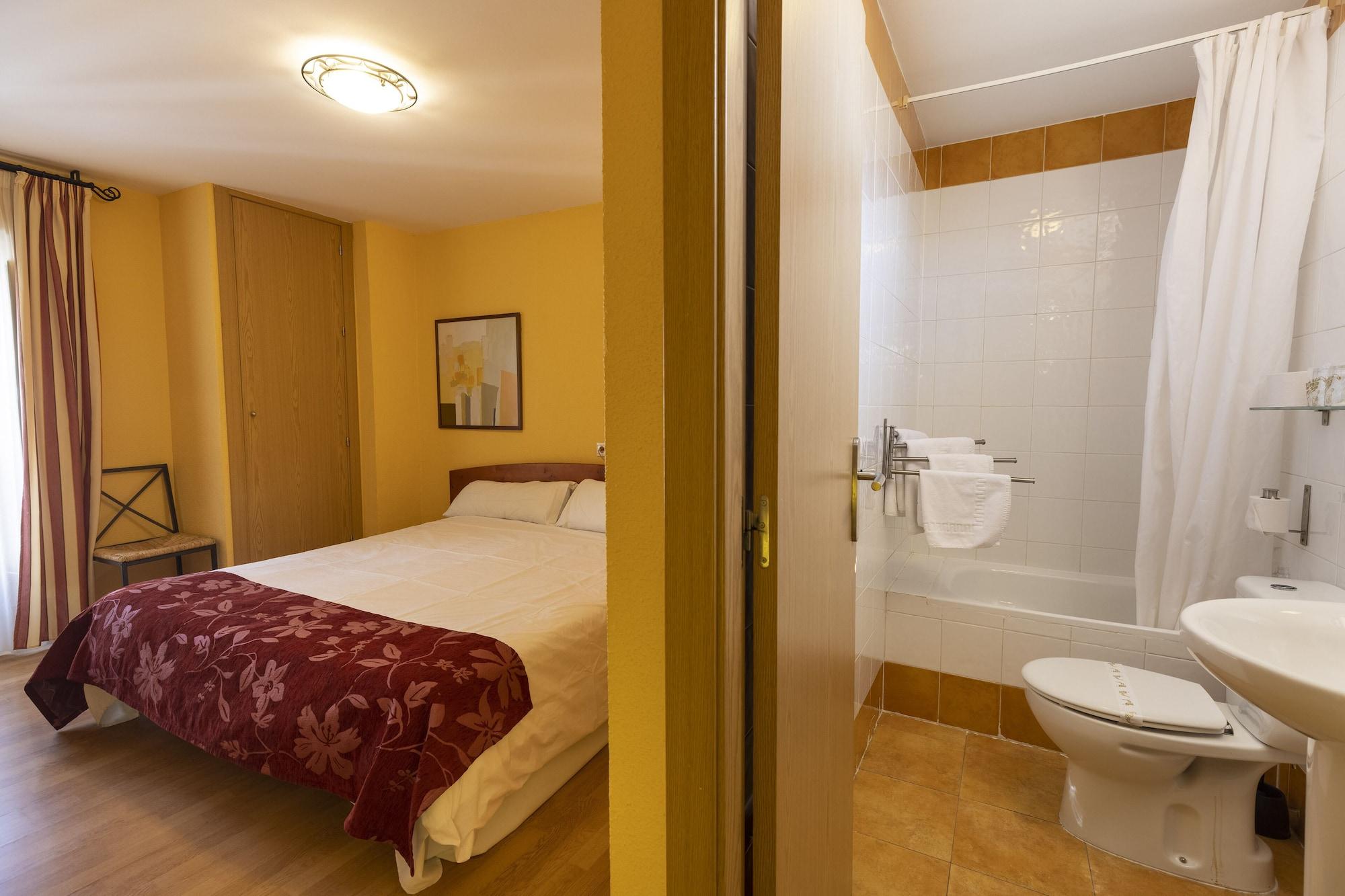Hostal Restaurante Puerta Del Alcazar Ávila Ngoại thất bức ảnh