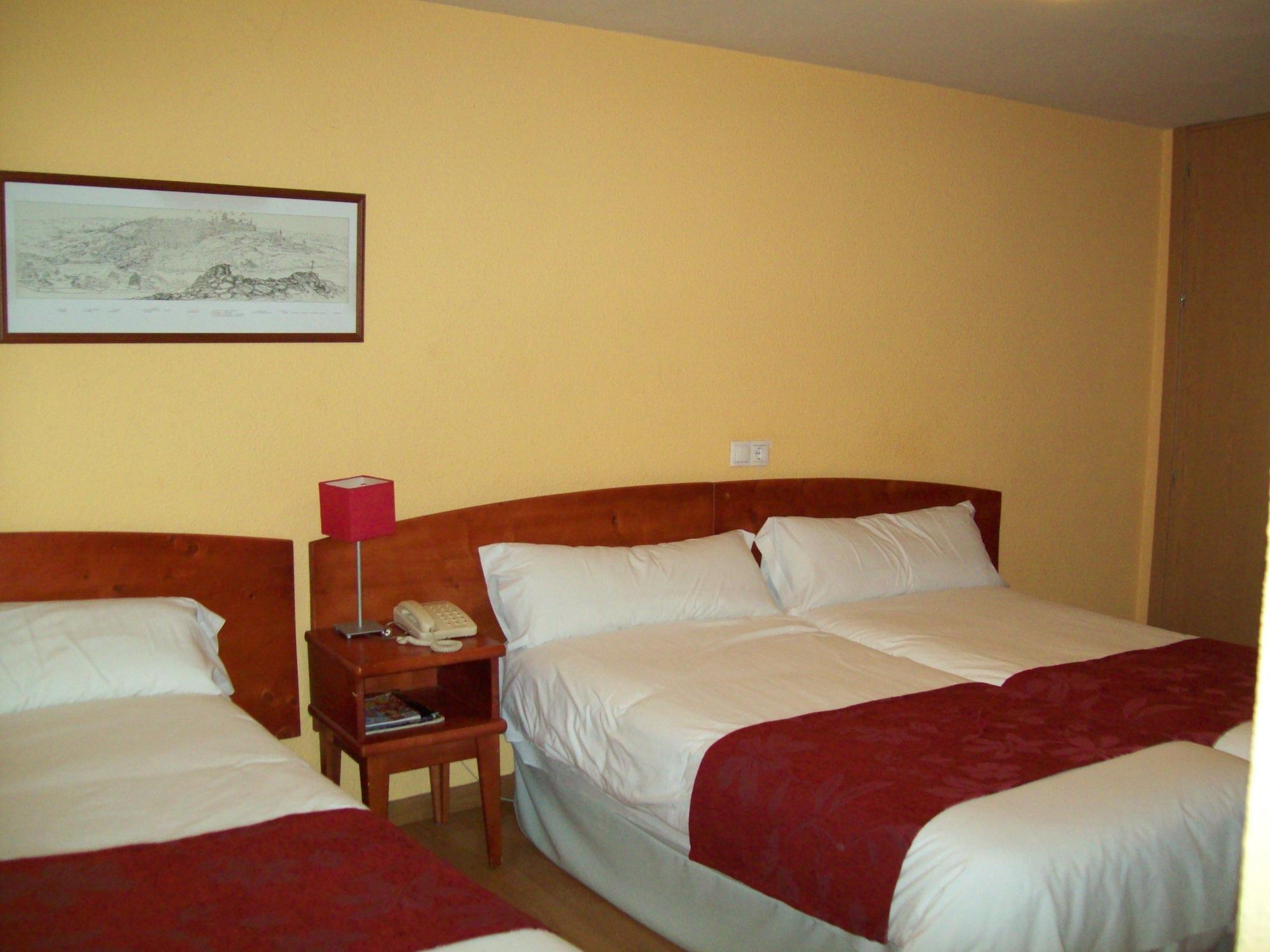 Hostal Restaurante Puerta Del Alcazar Ávila Ngoại thất bức ảnh