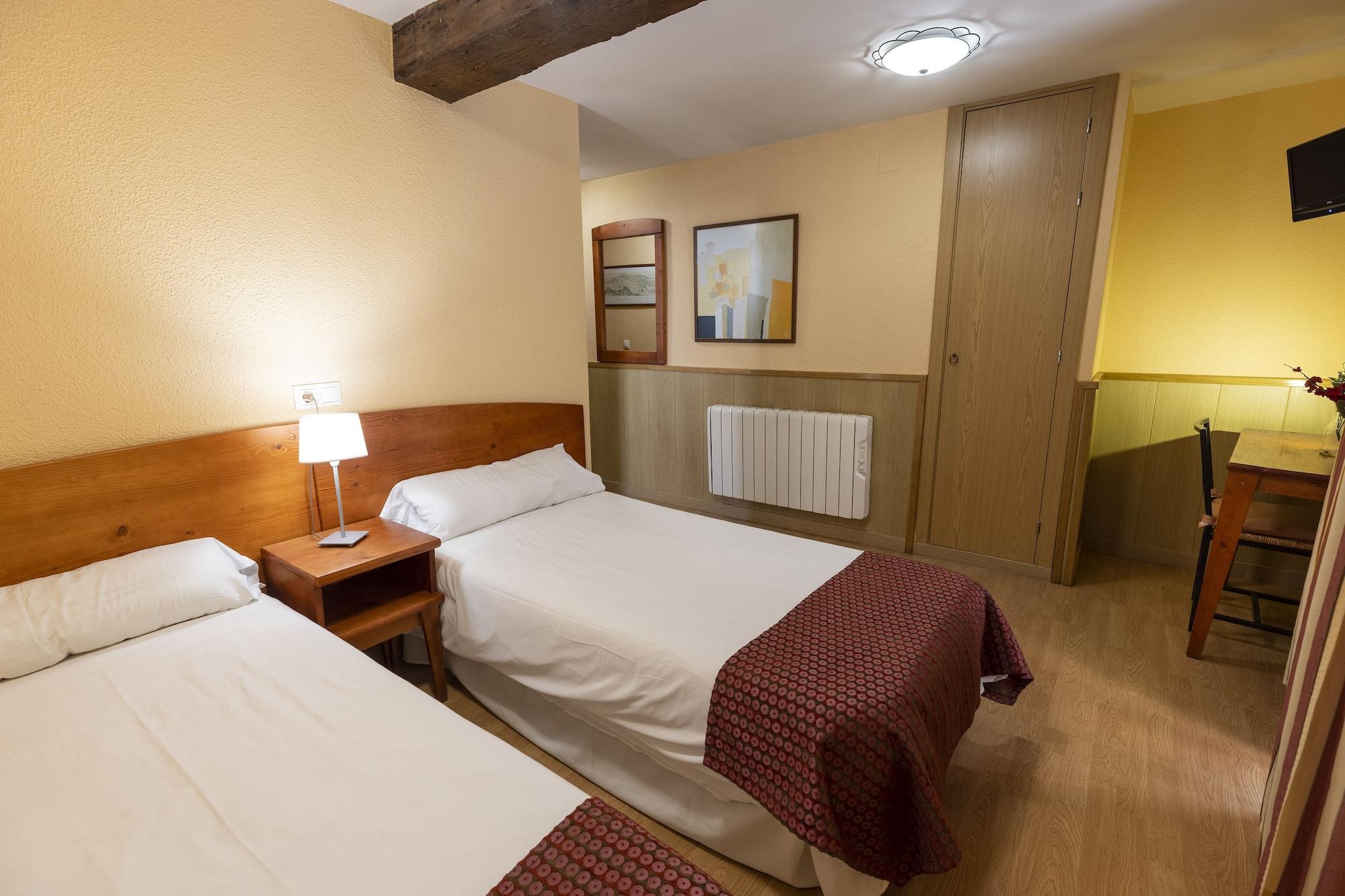 Hostal Restaurante Puerta Del Alcazar Ávila Ngoại thất bức ảnh
