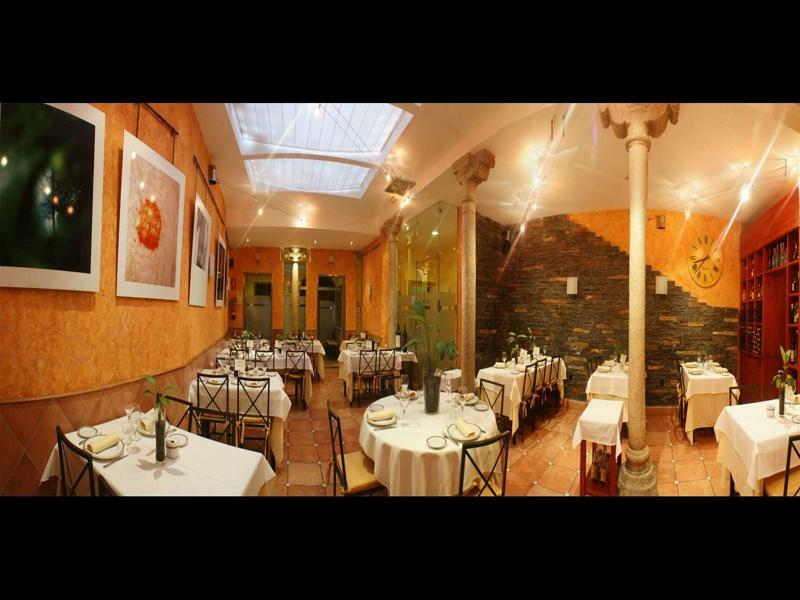 Hostal Restaurante Puerta Del Alcazar Ávila Ngoại thất bức ảnh