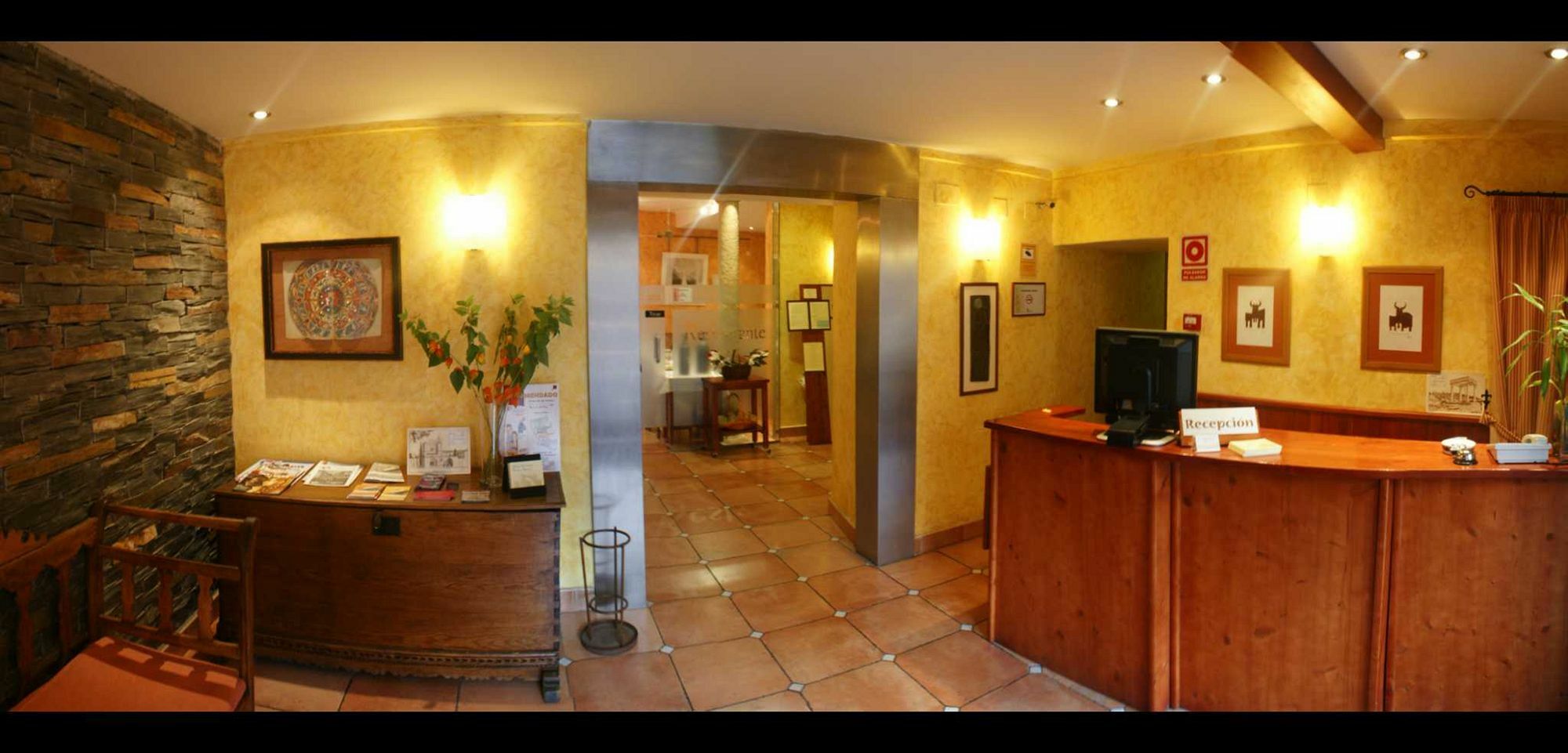 Hostal Restaurante Puerta Del Alcazar Ávila Ngoại thất bức ảnh